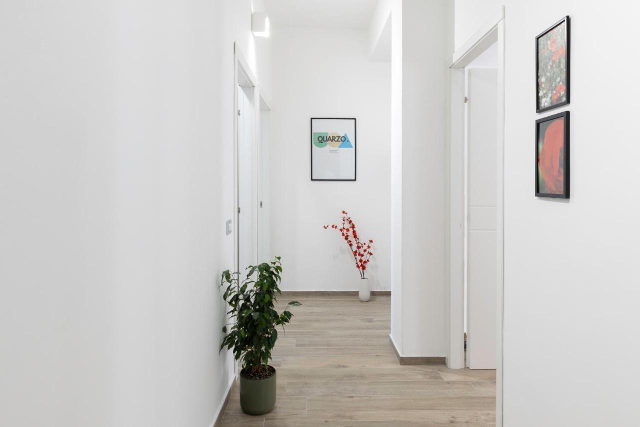Quarzo. Modern Rooms Cagliari Exterior photo