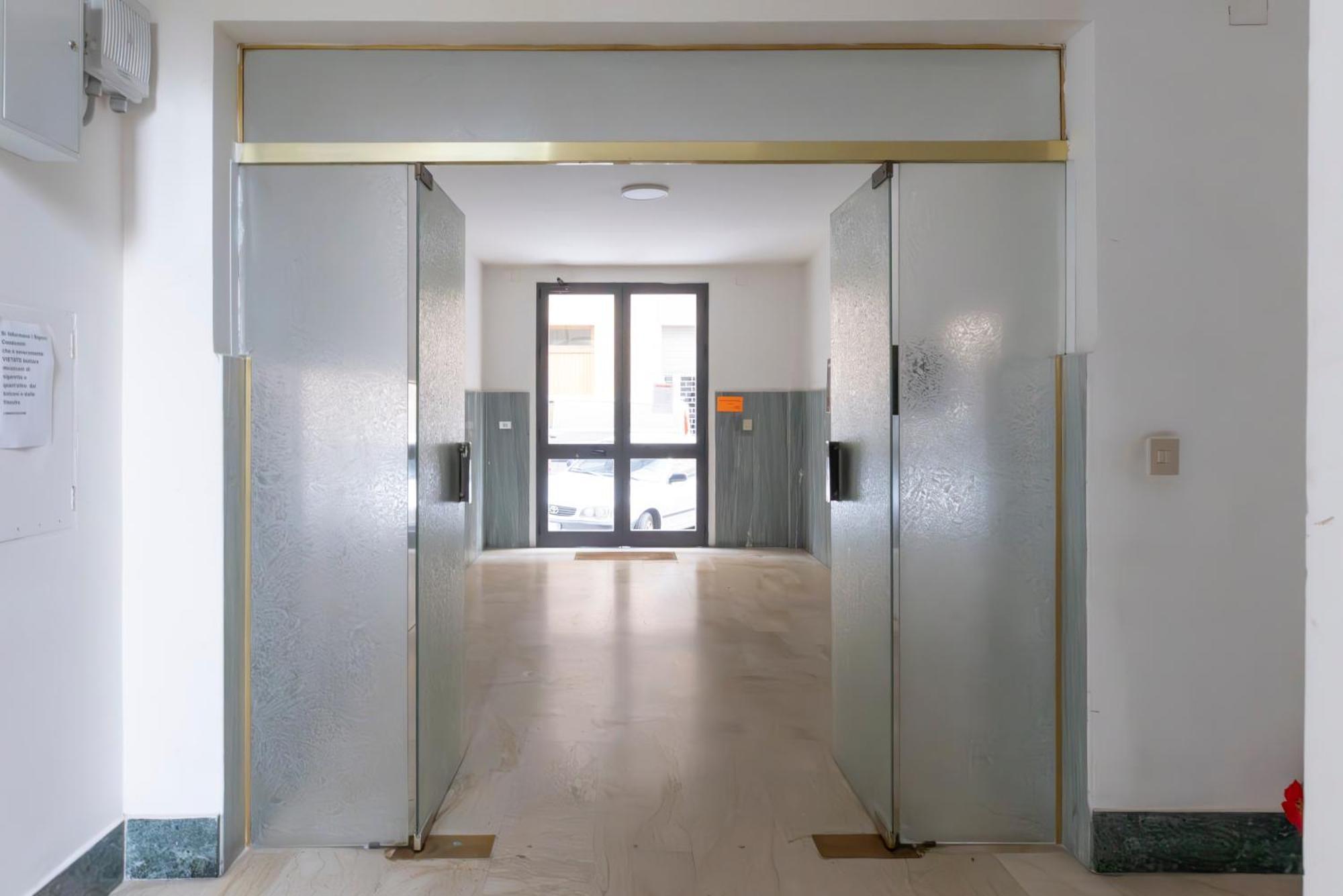Quarzo. Modern Rooms Cagliari Exterior photo