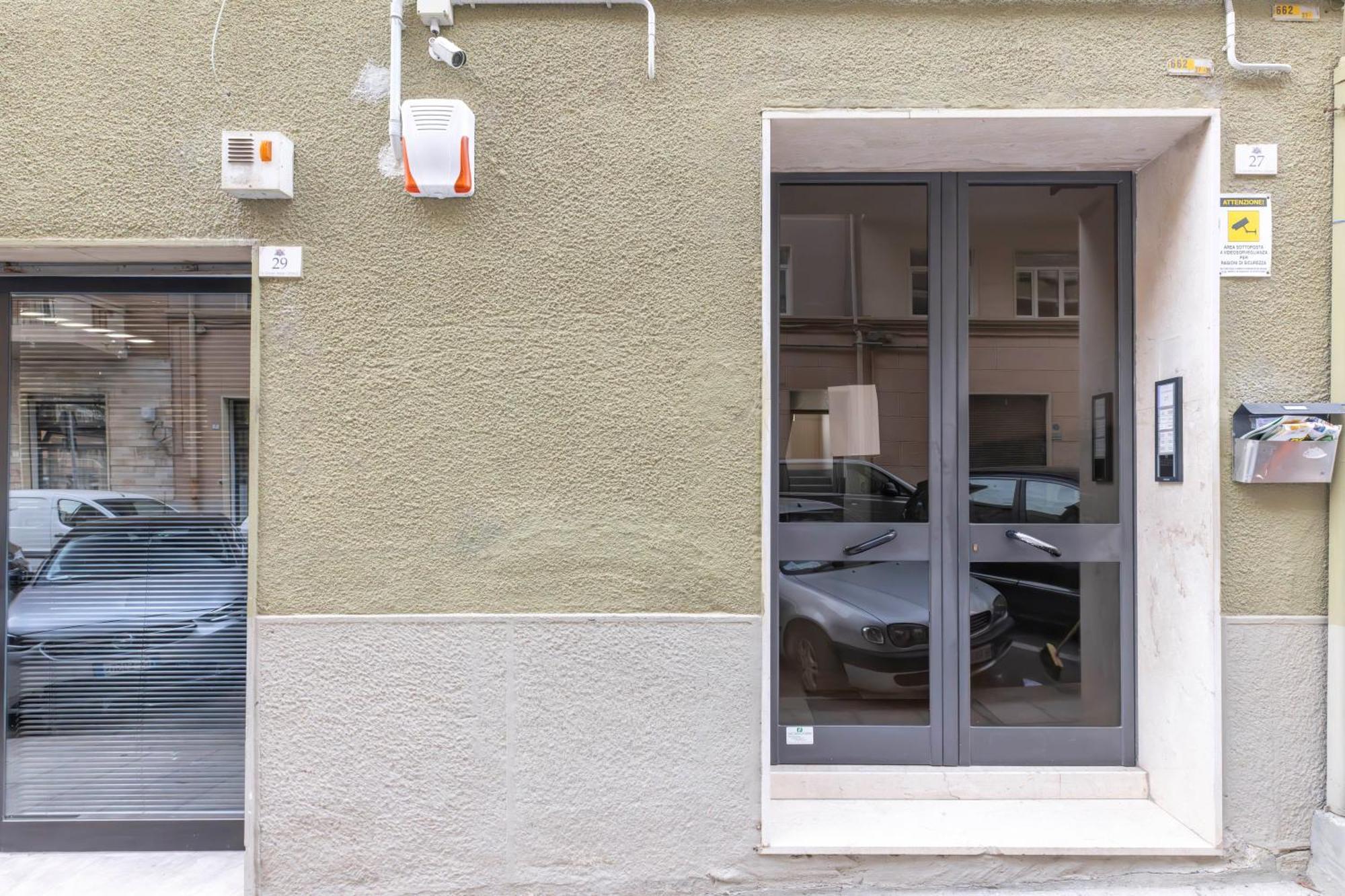 Quarzo. Modern Rooms Cagliari Exterior photo